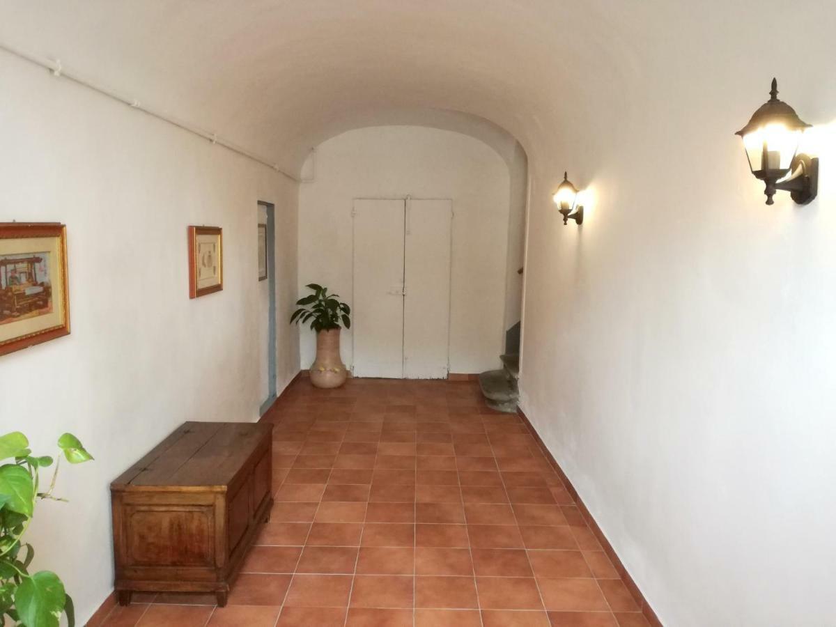 Mercatale Apartment Прато Экстерьер фото